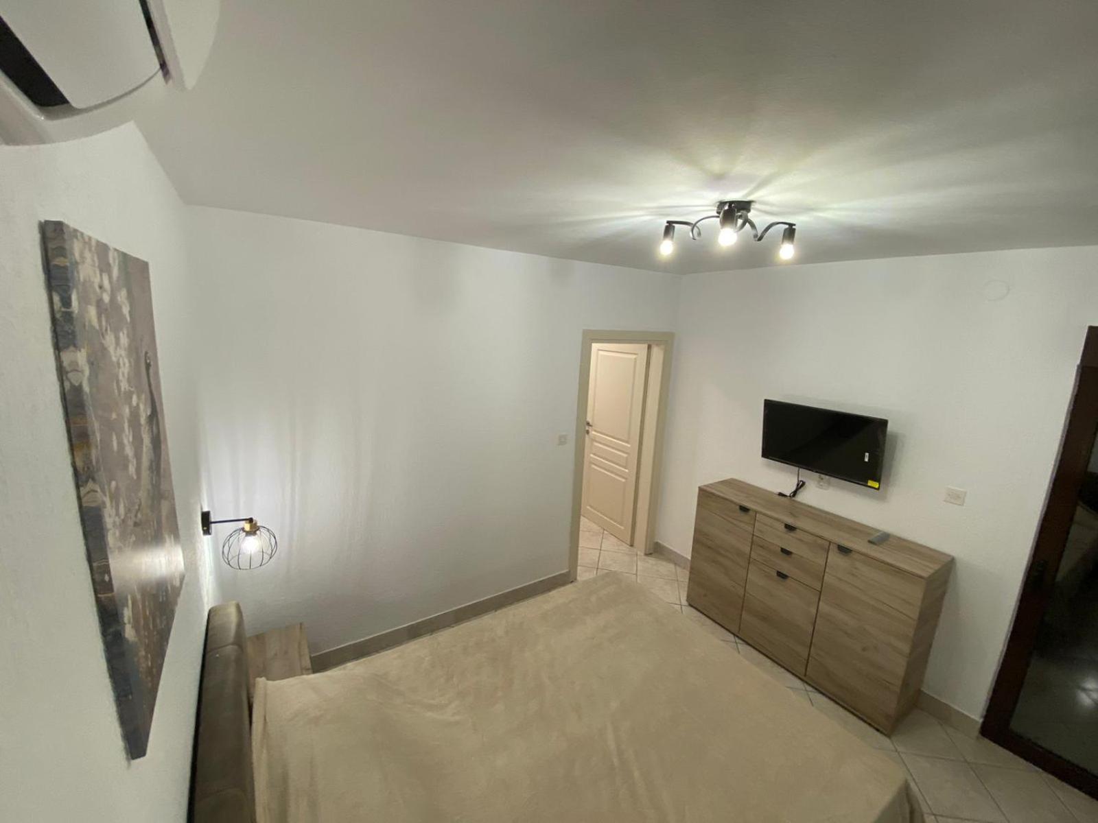 Apartmani Lime Petrovac ภายนอก รูปภาพ