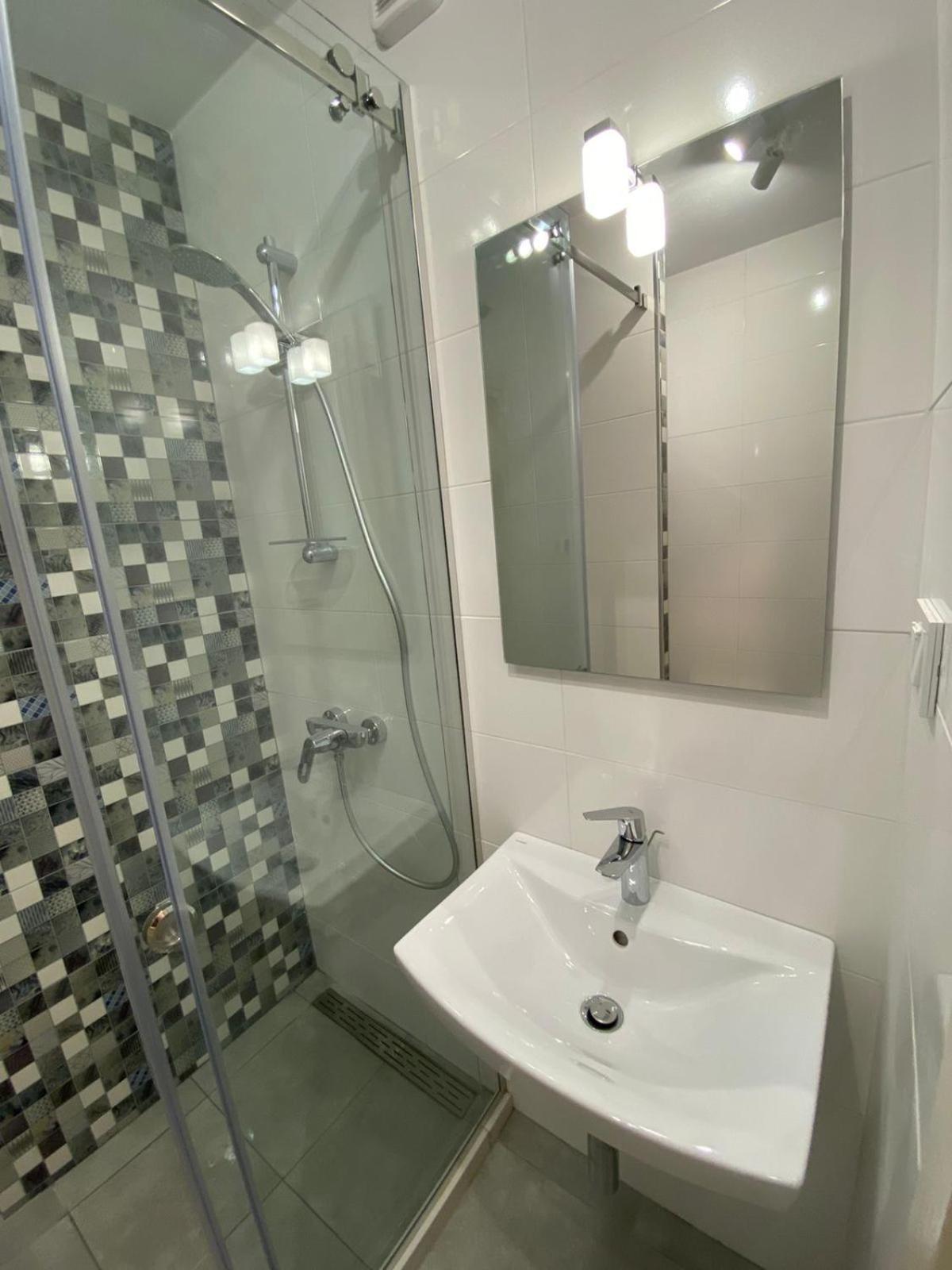 Apartmani Lime Petrovac ภายนอก รูปภาพ