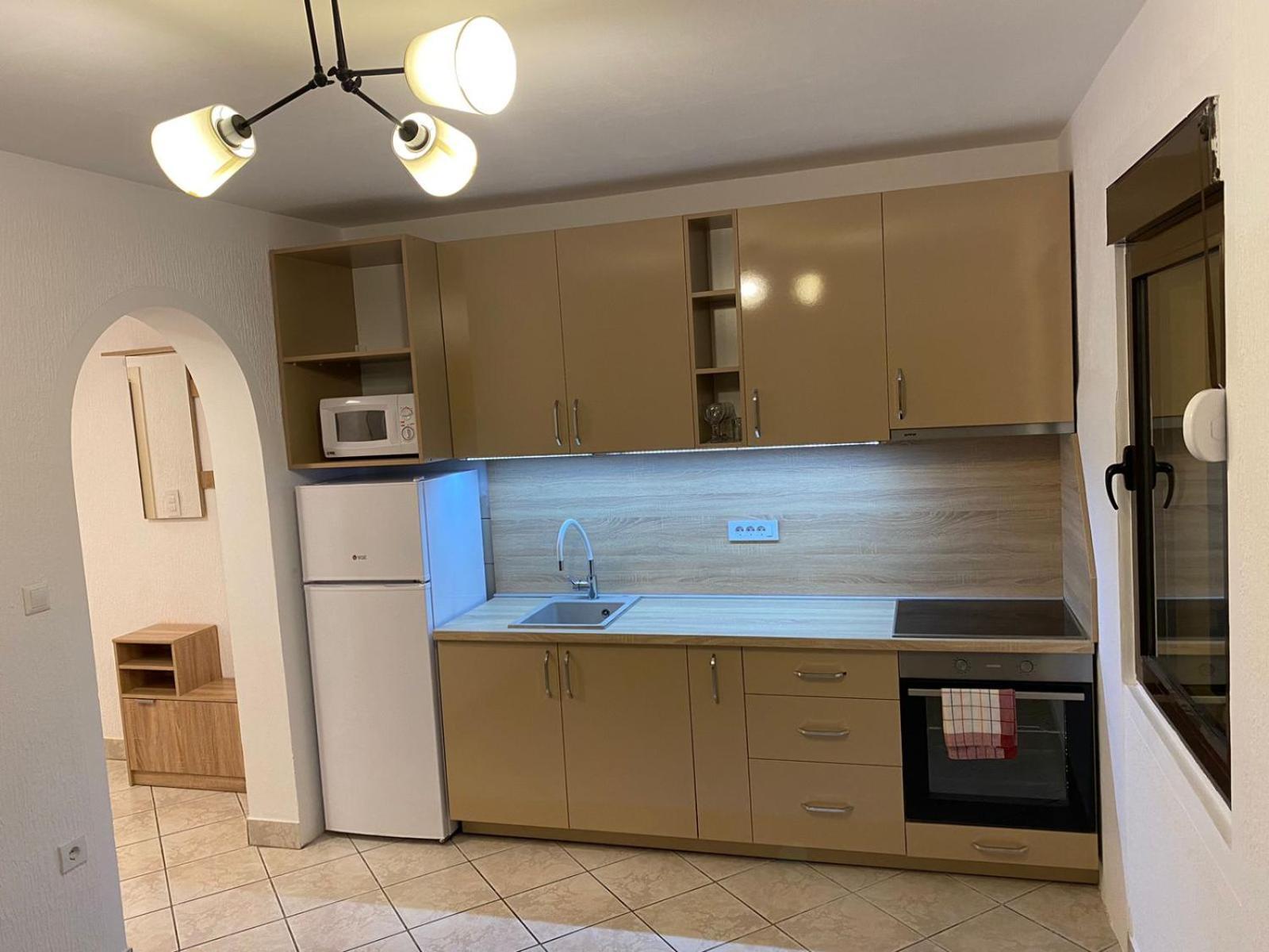Apartmani Lime Petrovac ภายนอก รูปภาพ