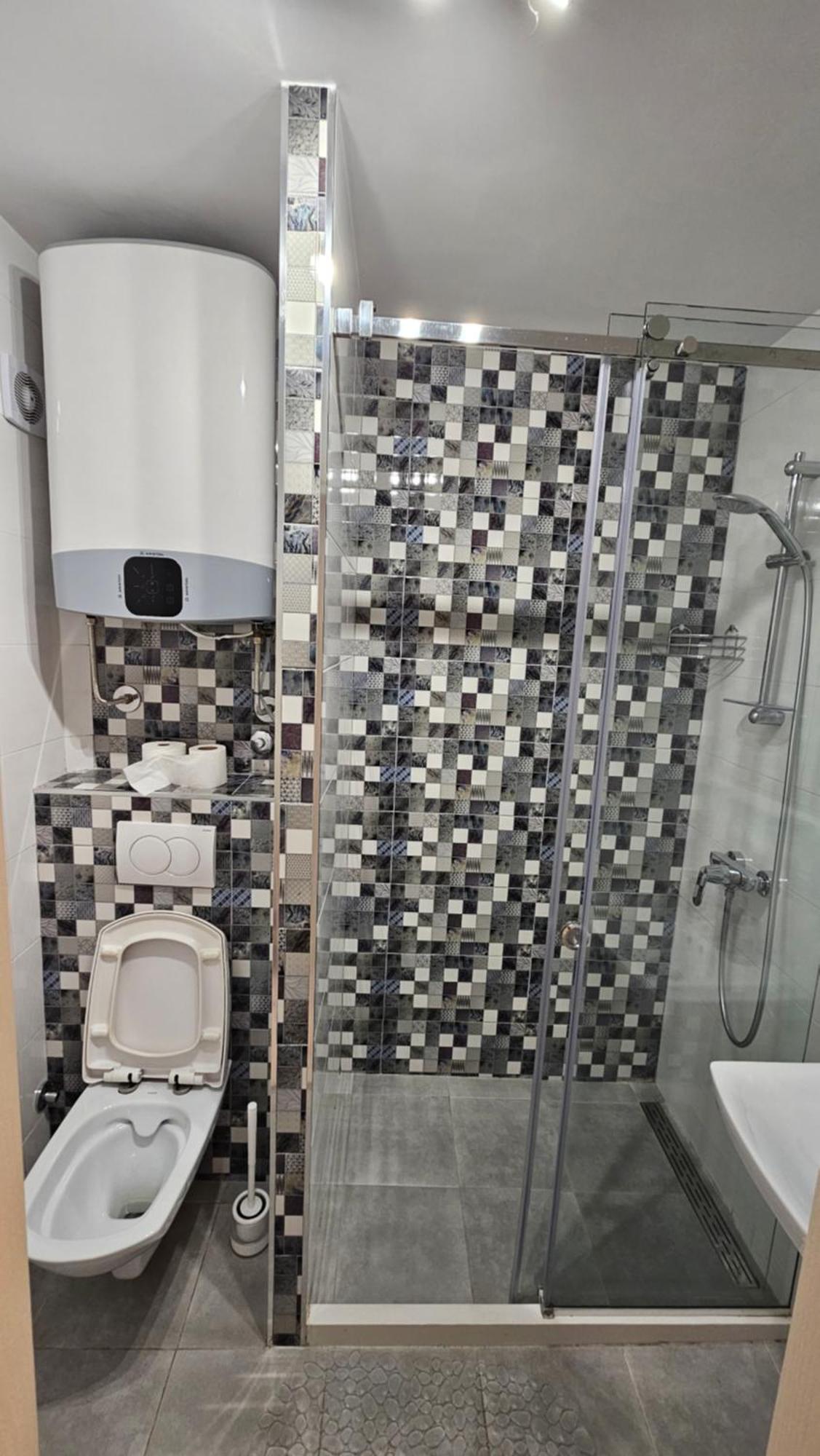 Apartmani Lime Petrovac ภายนอก รูปภาพ