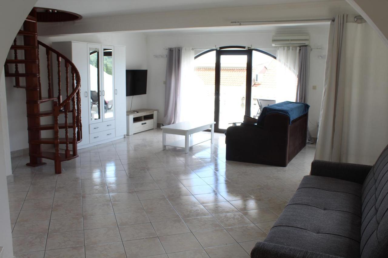 Apartmani Lime Petrovac ภายนอก รูปภาพ